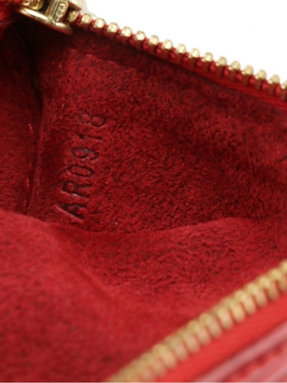 Louis Vuitton Mini Papillon Pochette in Red Epi Leather - Picture 4 of 6
